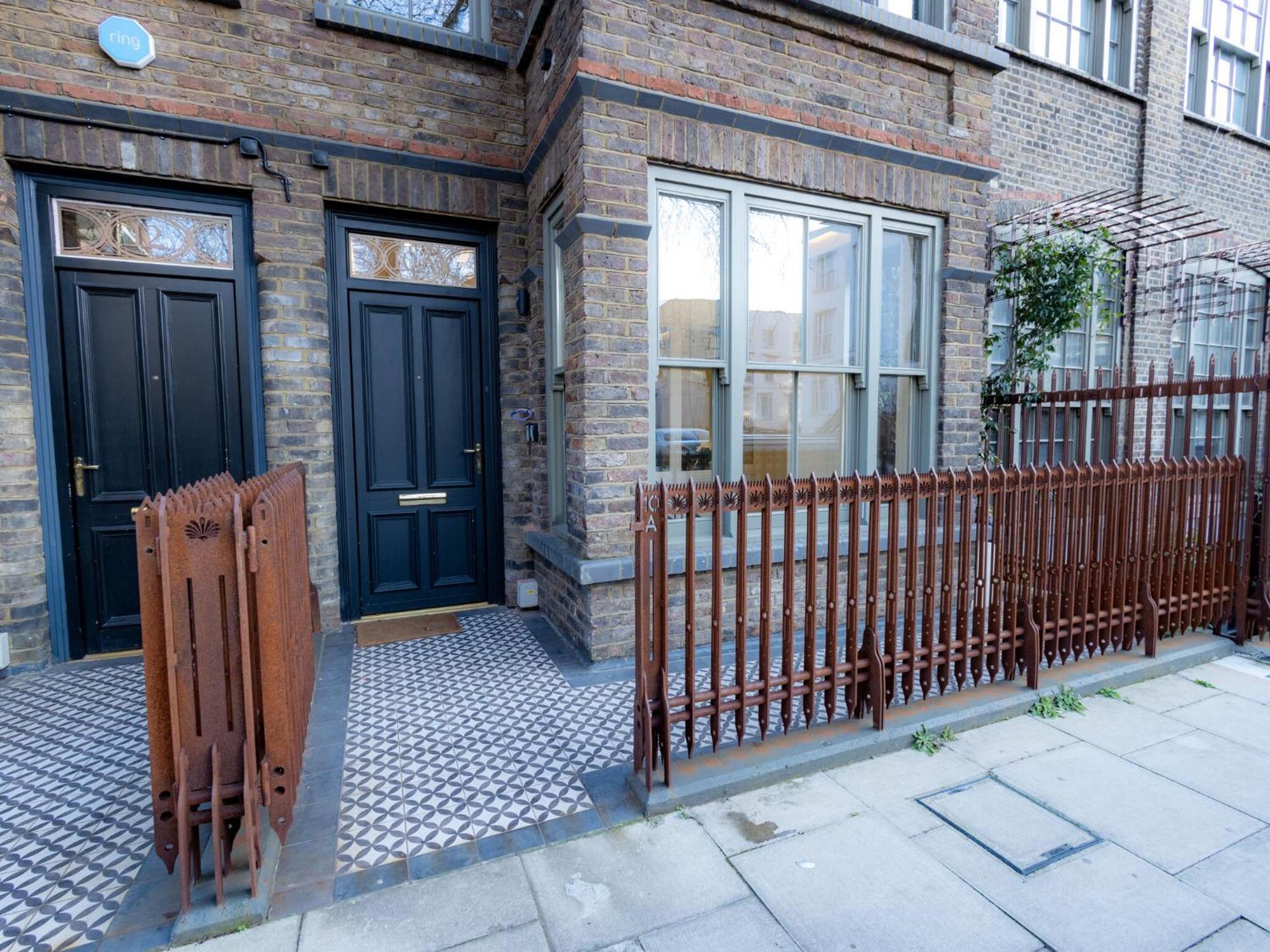 Modern Deluxe Five Bedroom House Near Chalk Farm Station By Belvilla لندن المظهر الخارجي الصورة