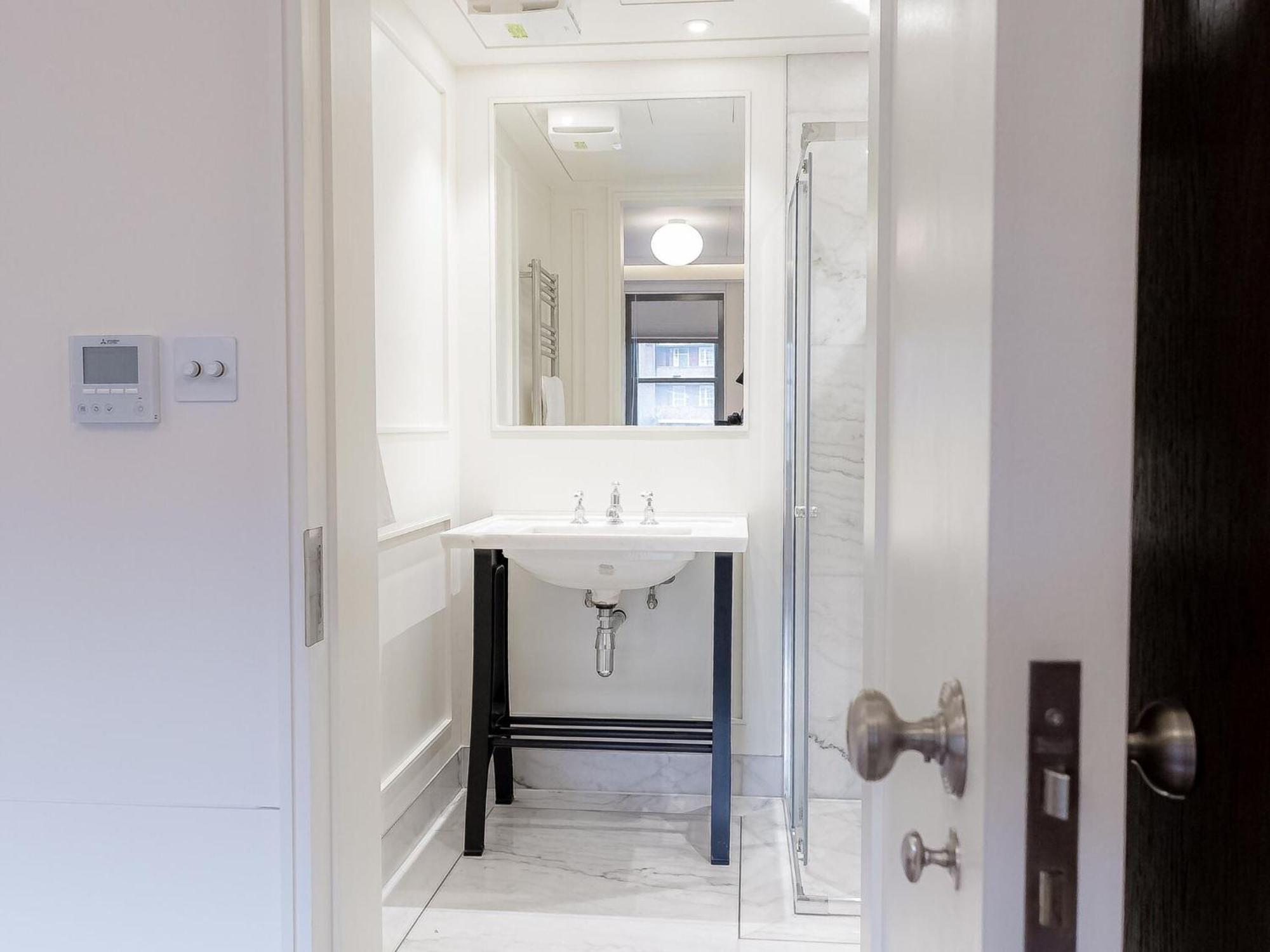 Modern Deluxe Five Bedroom House Near Chalk Farm Station By Belvilla لندن المظهر الخارجي الصورة