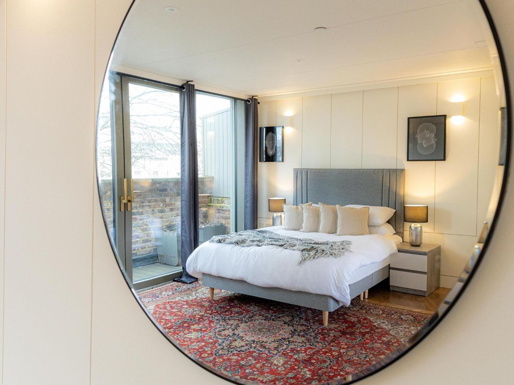Modern Deluxe Five Bedroom House Near Chalk Farm Station By Belvilla لندن المظهر الخارجي الصورة