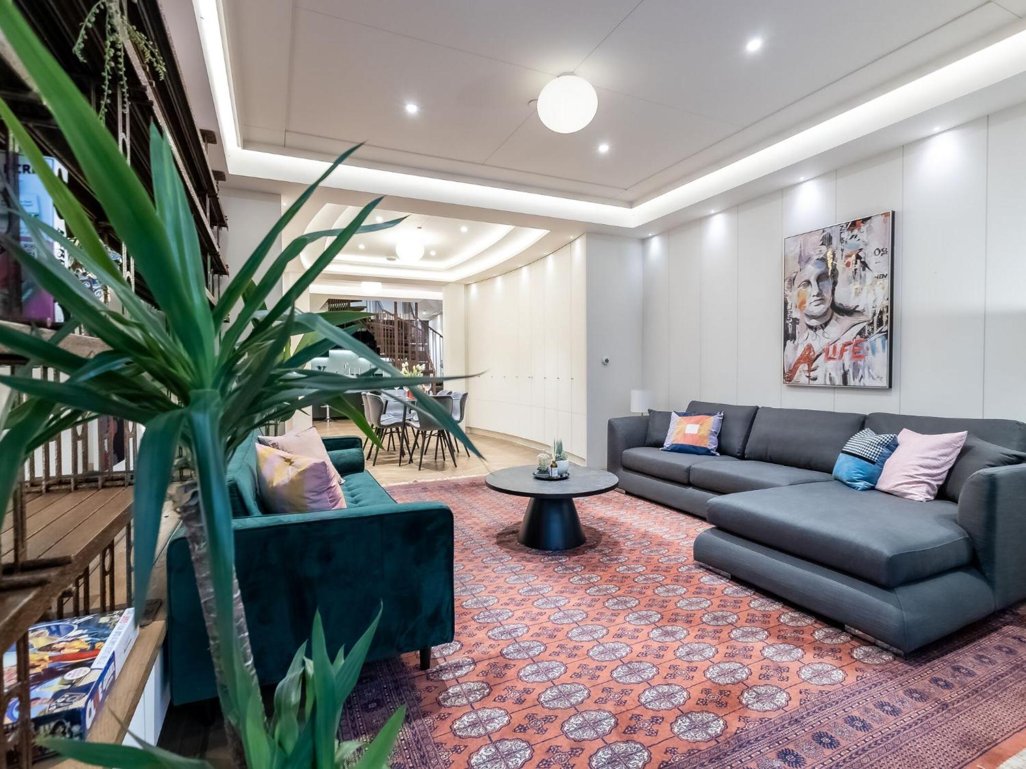 Modern Deluxe Five Bedroom House Near Chalk Farm Station By Belvilla لندن المظهر الخارجي الصورة